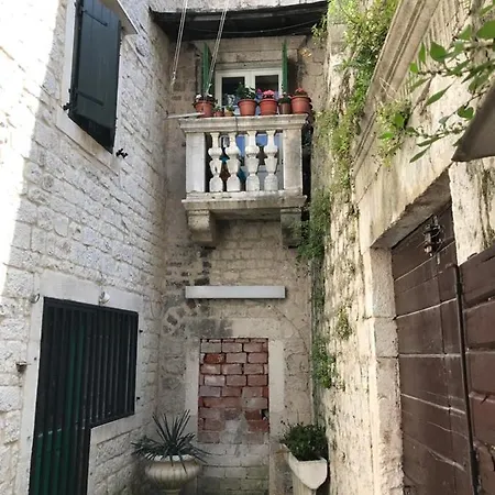 Old Town With Free Parking *