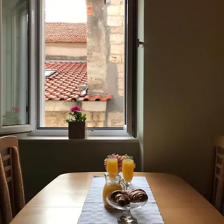 Old Town - Free Parking Apartment *