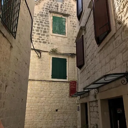 Old Town - Free Parking Apartment