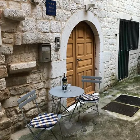 Old Town - Free Parking Apartment Trogir