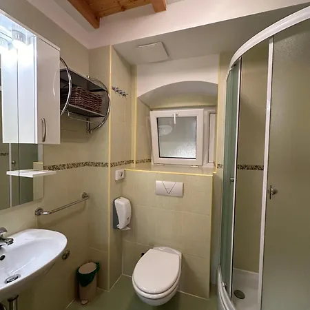 Old Town - Free Parking Apartment